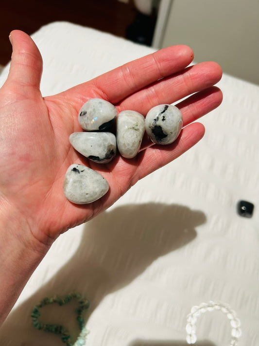 Moonstone - Tumbled - Growth | Strength | Healing