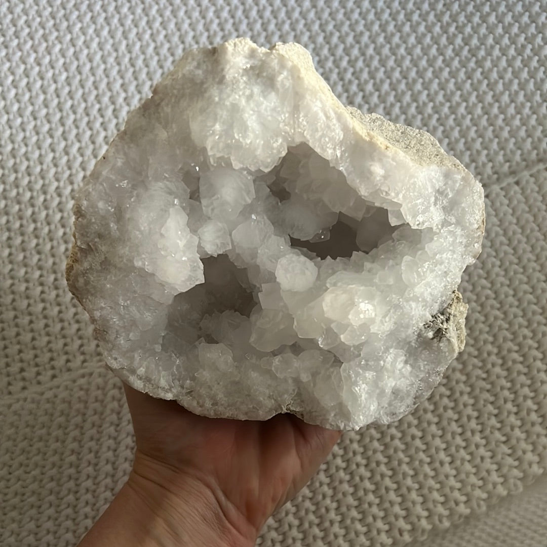 Clear Quartz Geode - #20 - Cleanse | Heal | Amplify